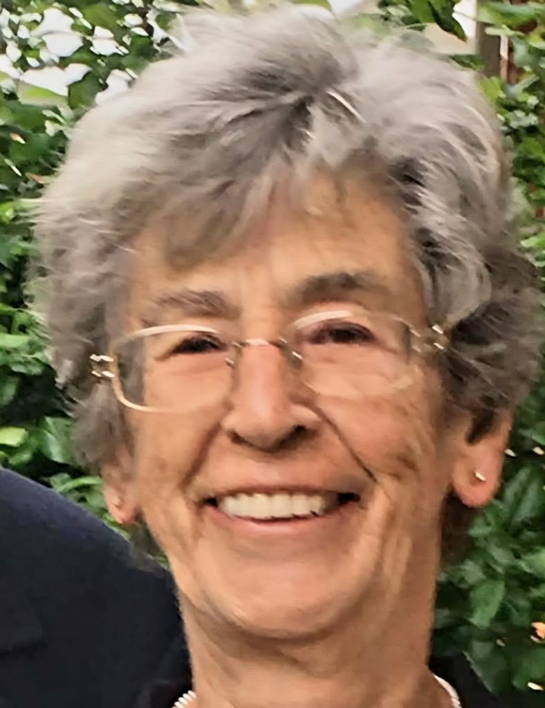 Emily Weber Nicoll Profile Photo