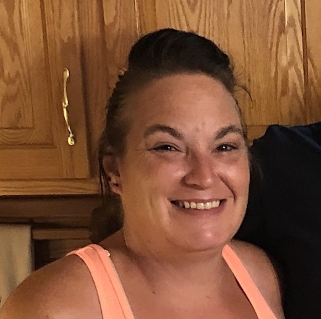 Luann Hennes Profile Photo