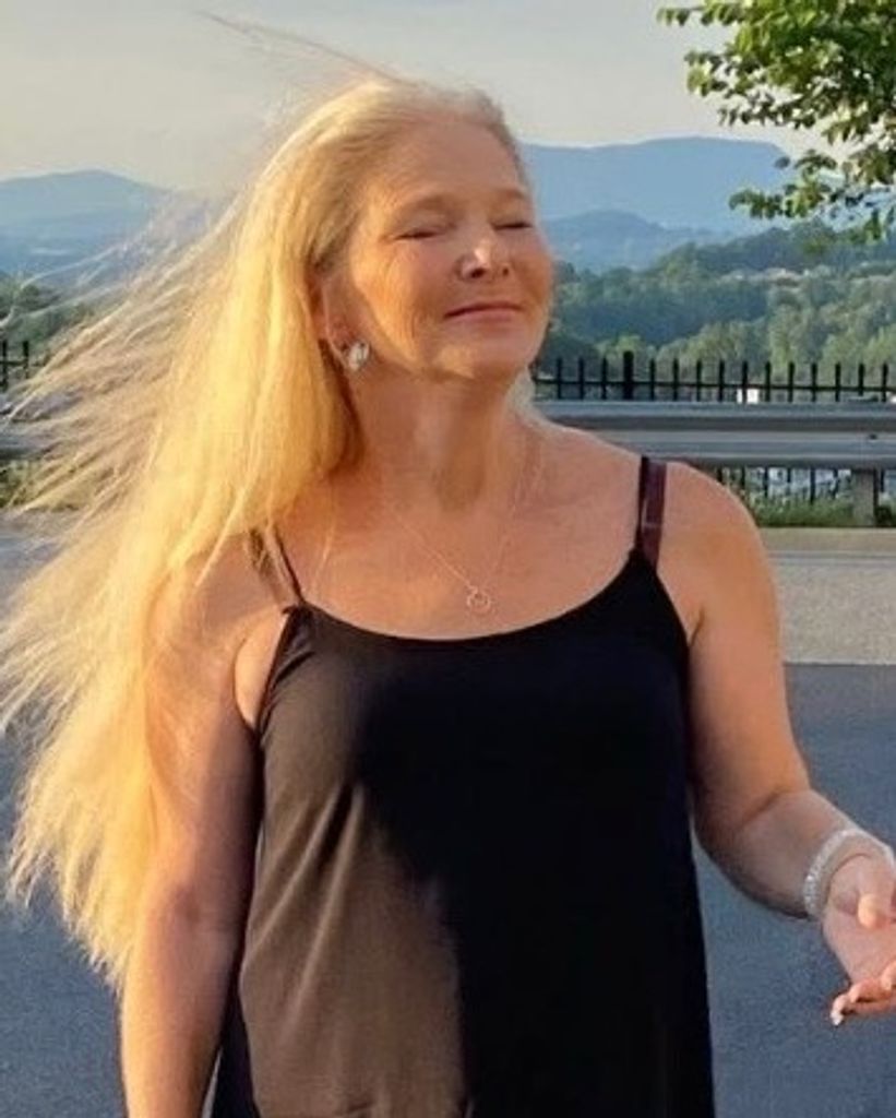 Amy Leigh Toney Profile Photo