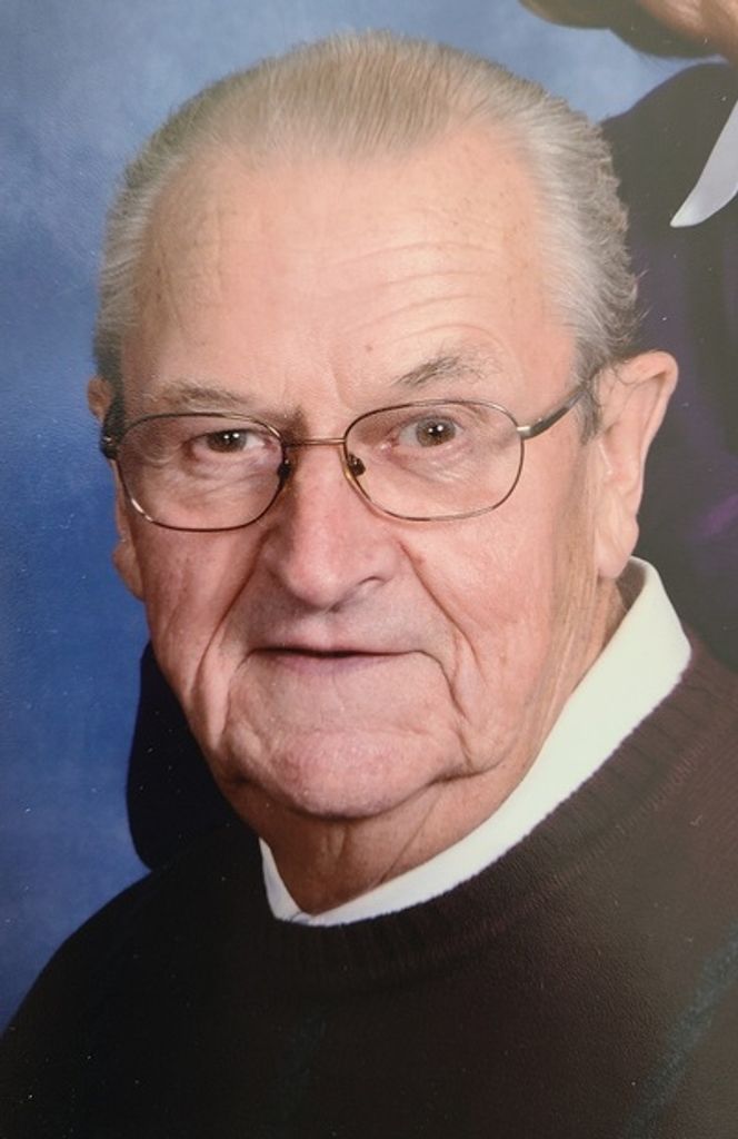 Carlyle Gene Helstad Profile Photo