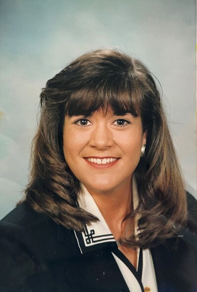 Lori Hiott Profile Photo