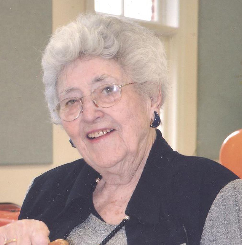 Madaleine Earl (Deaner)  Flippin