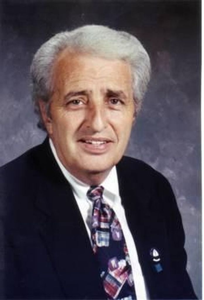 Lowell M. Thomas Profile Photo