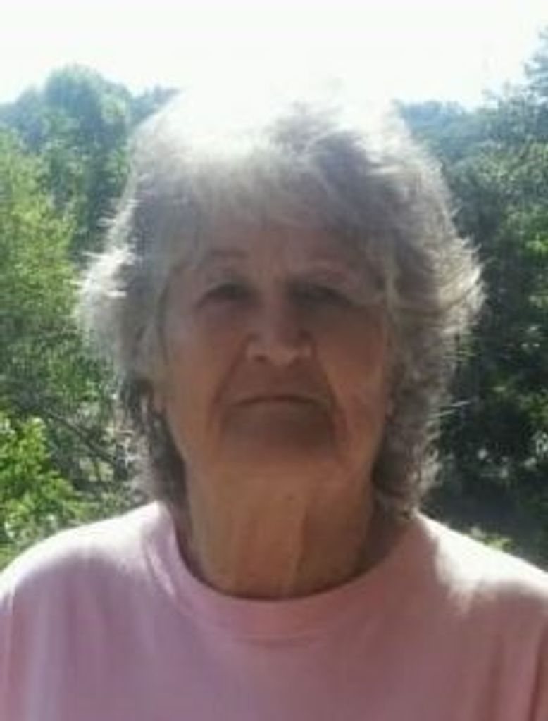 Mrs Wanda Carzell Dyer