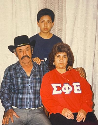Adolfo Quintanilla photo gallery thumbnail 32 of 80