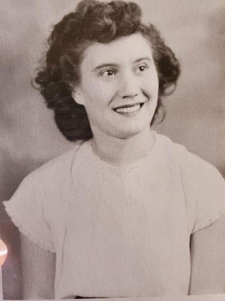 Dorothy Phillips Good Profile Photo