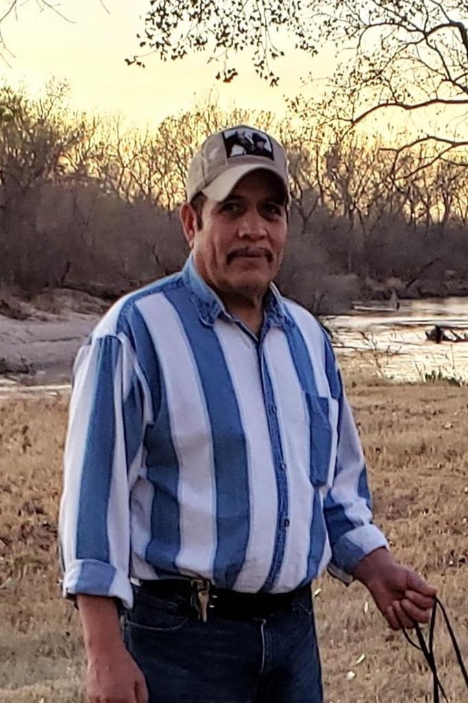 Rosalio "Chalio" Flores- Rubio Profile Photo