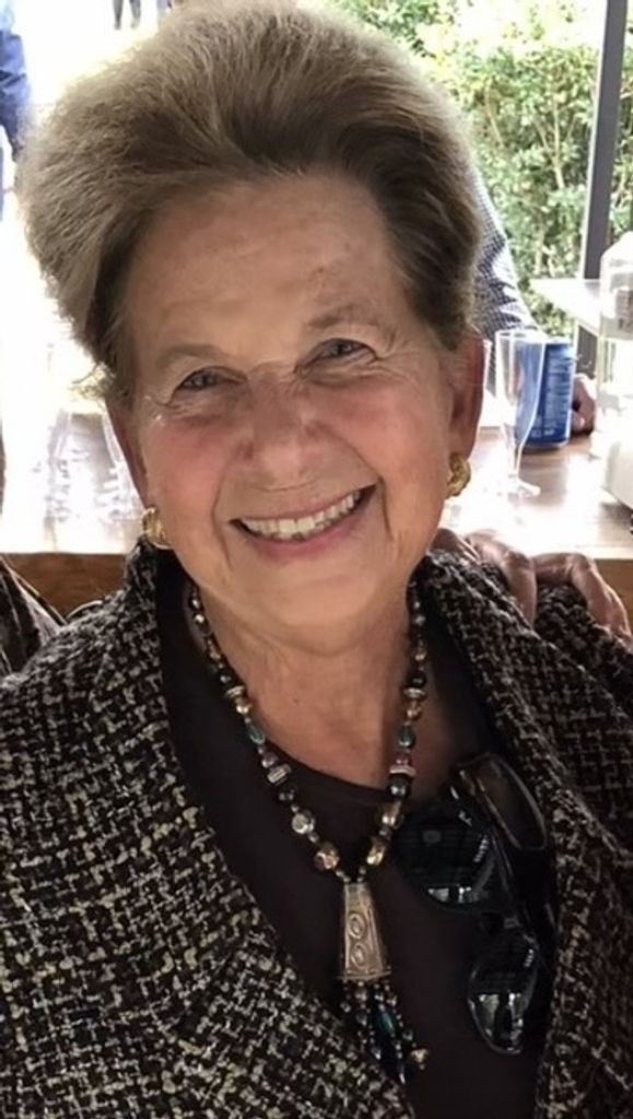 Nancy Land Wallace Profile Photo