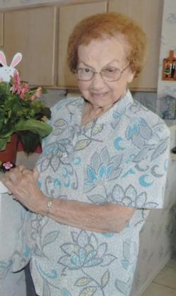 Anne Gruszynski Profile Photo