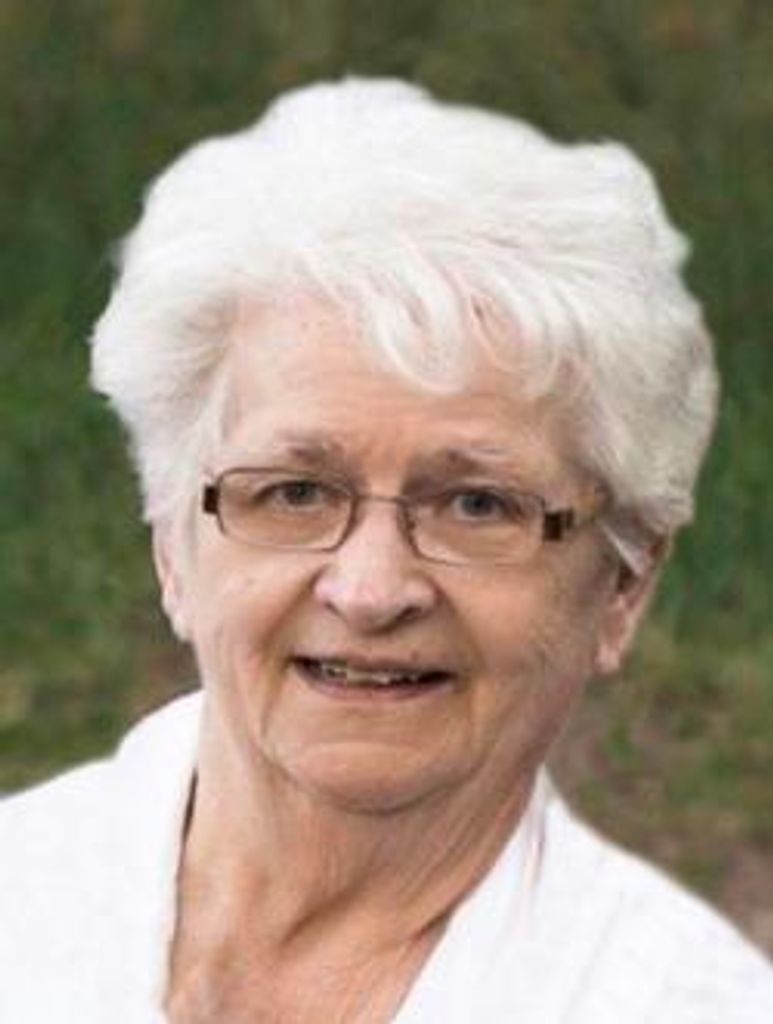 Larileen A Lindstrom