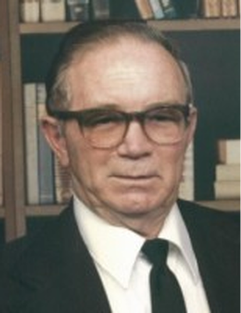 Daniel  Thomas Mahn