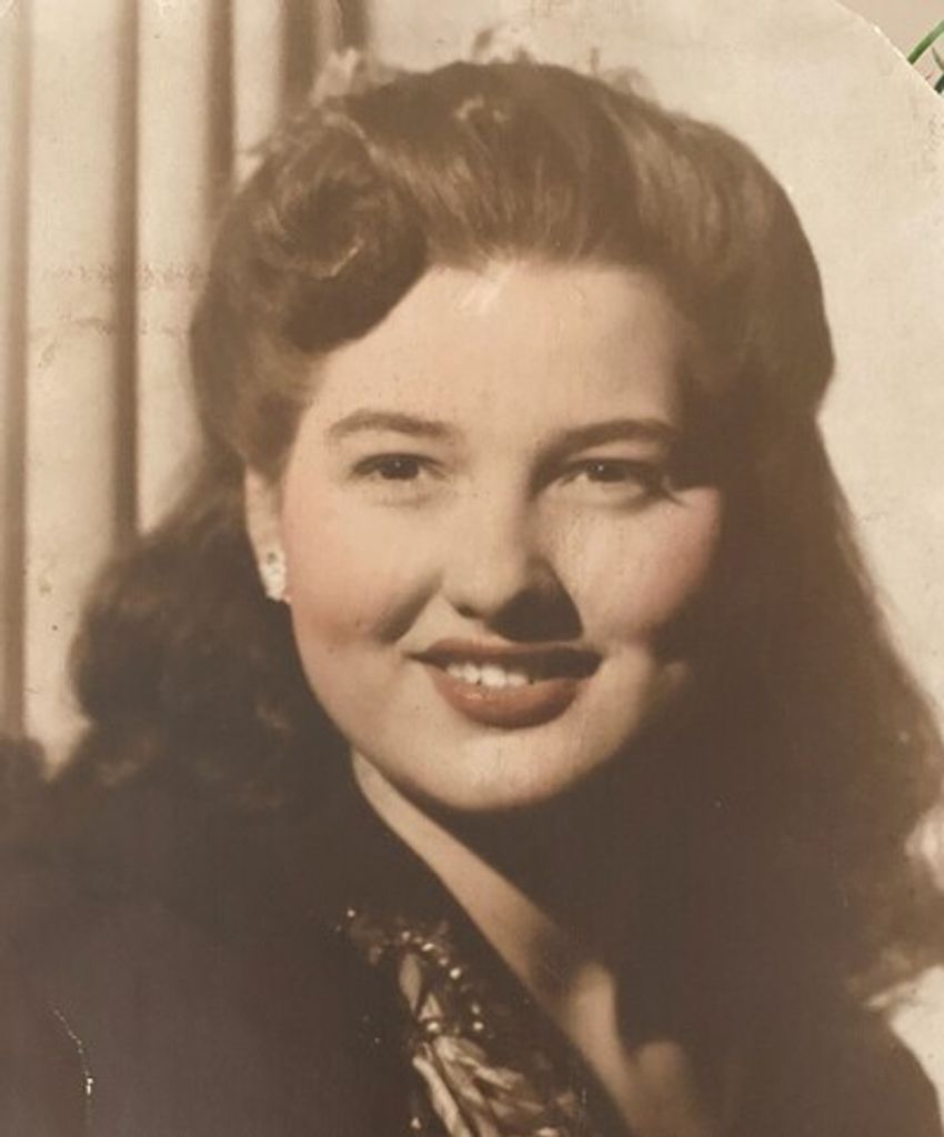 Esther Brigliadoro Profile Photo