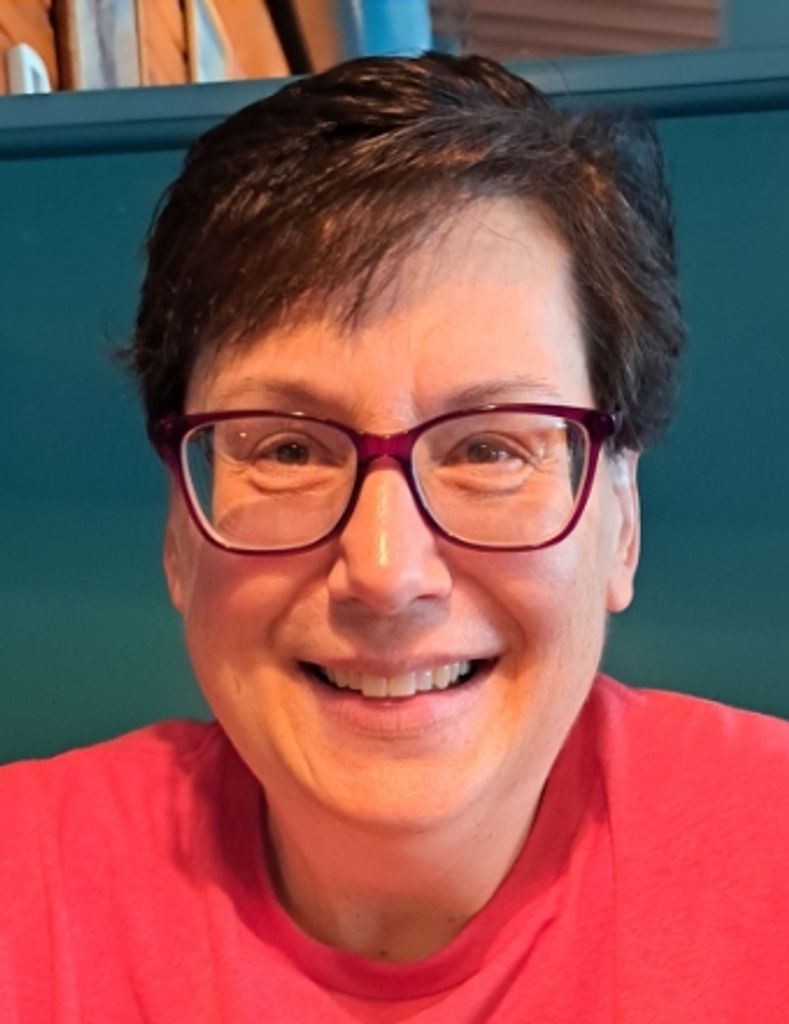 Stephanie  (Lesinski)  Brown 