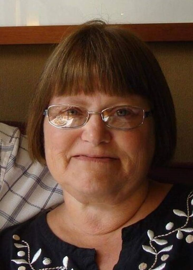 Desiree "Des" Belzer