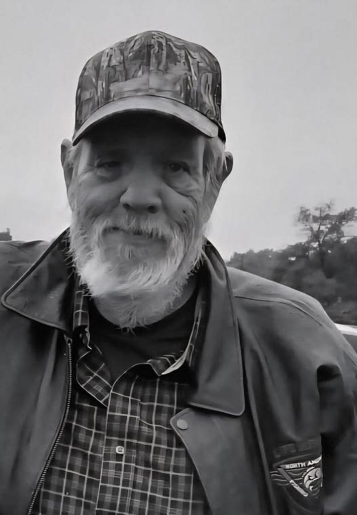 Stanley Earl Lewis Profile Photo