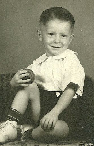 Gary L. Benge photo gallery thumbnail 112 of 264
