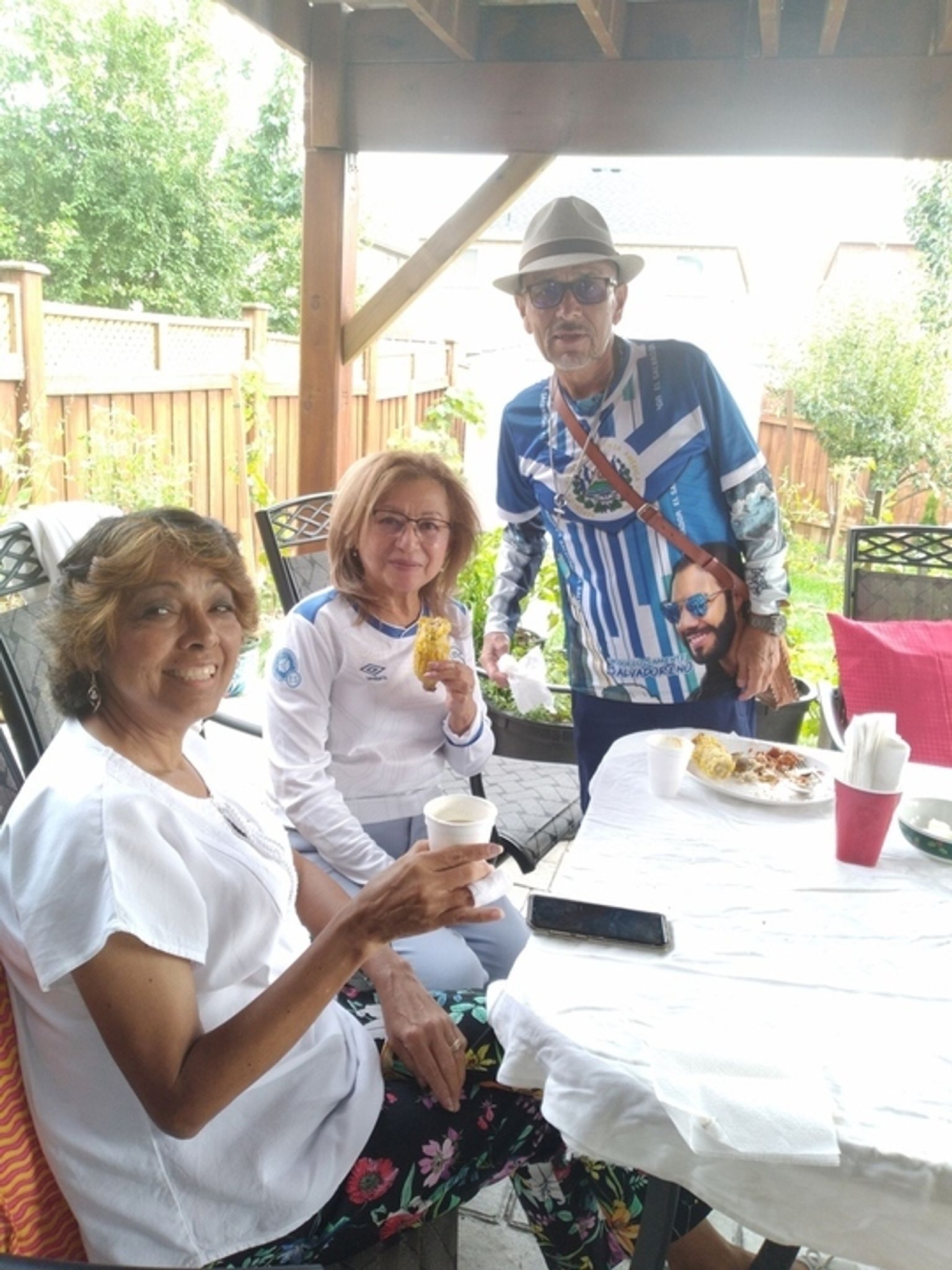 Rosa  Torres photo gallery image 2 of 20
