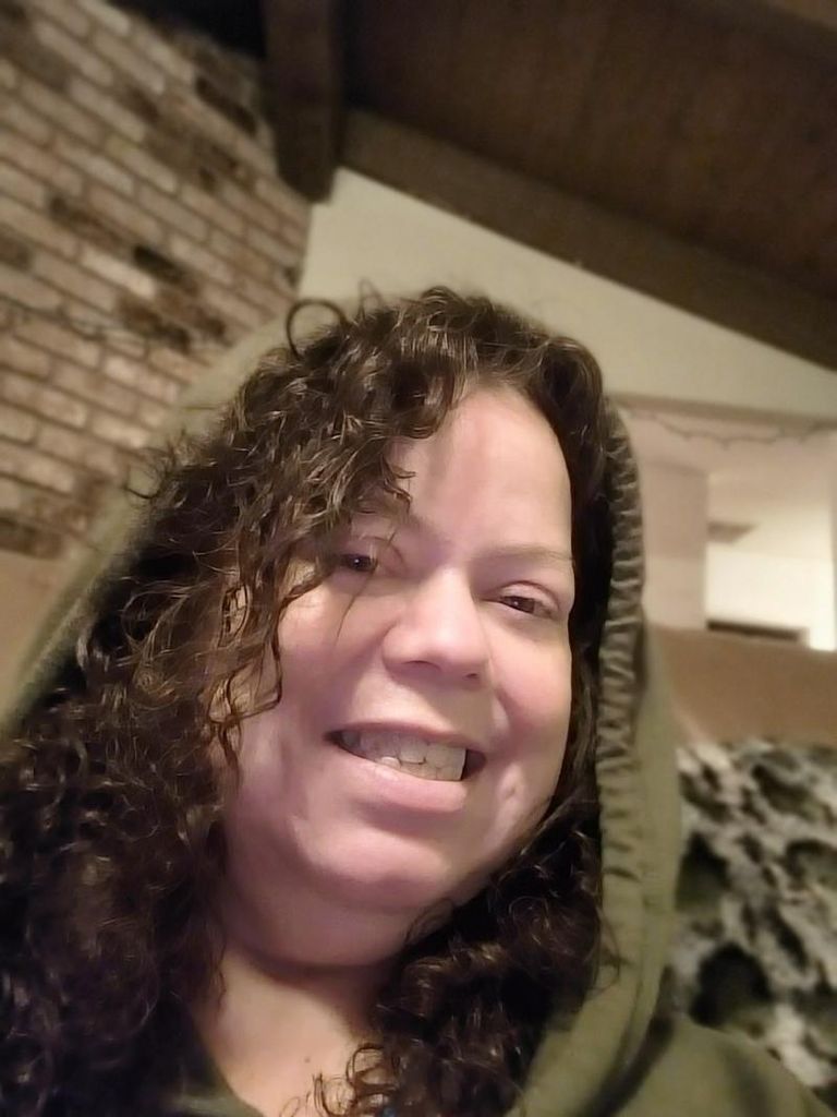 Laura Elena Anzualda