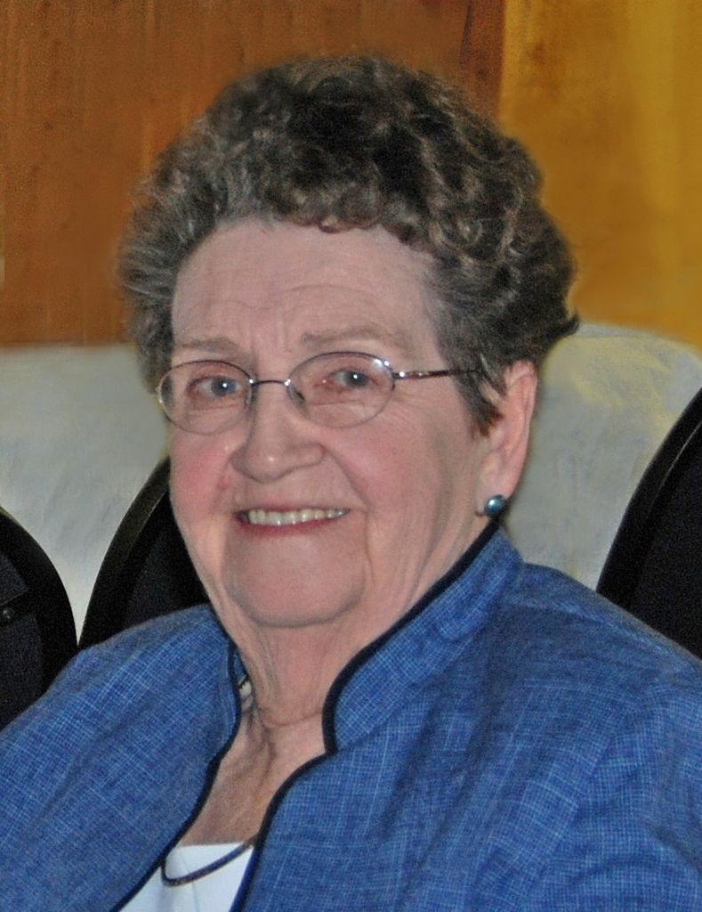 Lilla Julia Profile Photo