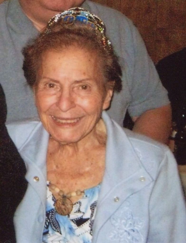 Elizabeth Delia