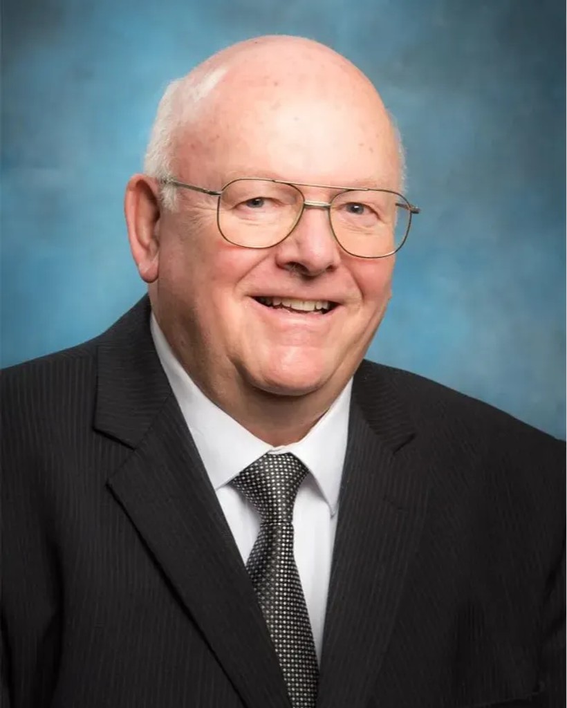 Robert William Woods, Jr.