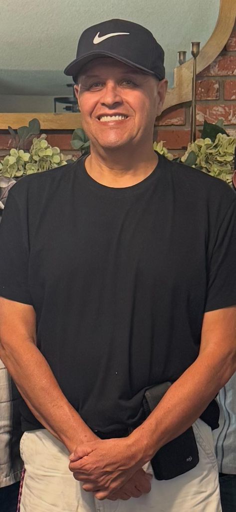 Joe De Los Santos Profile Photo