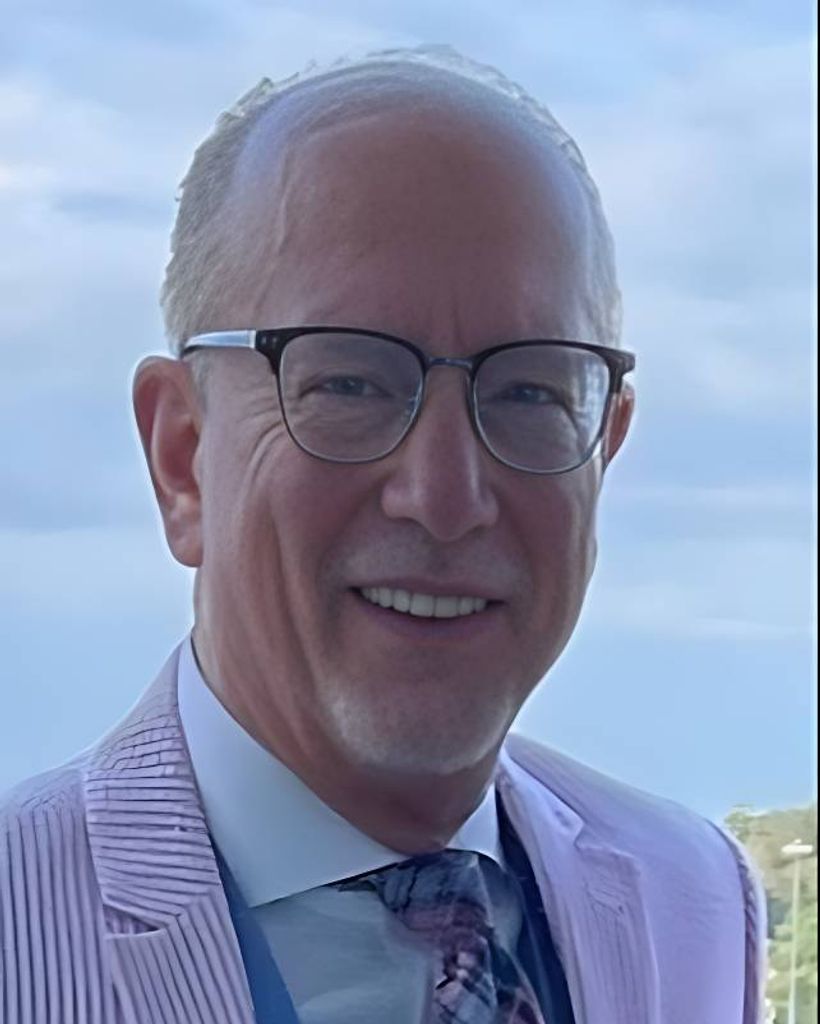 Russell R Sunderland