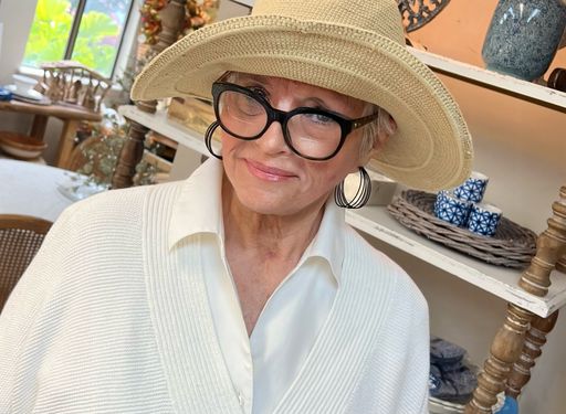 Linda Carruth Davis photo gallery thumbnail 2 of 5