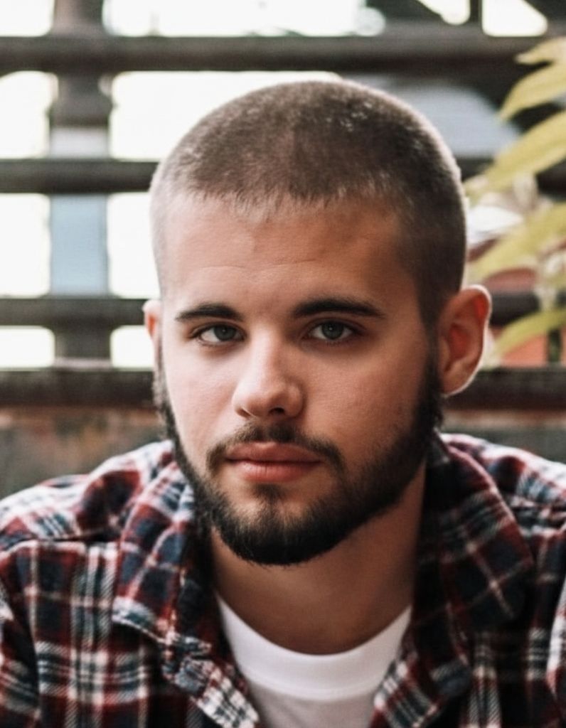 Hunter Lei Davis Profile Photo