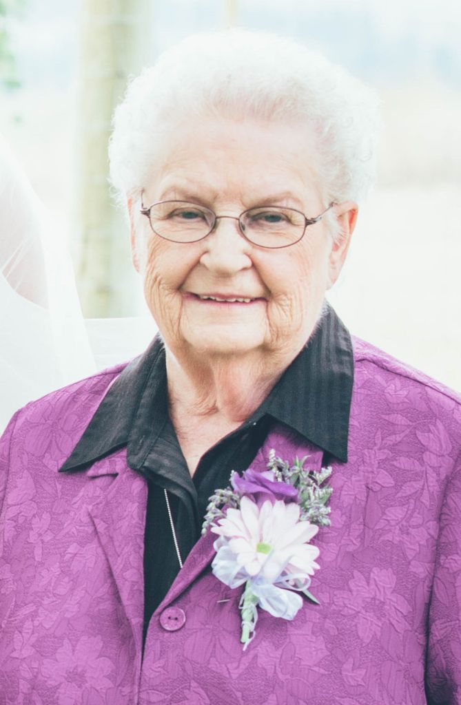 Delphine Hoenke