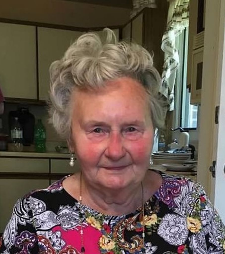 Dietlind "Linda" Peters