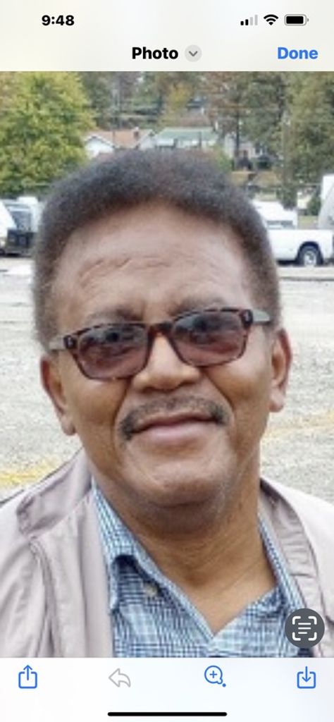 Robert Earl Lee Profile Photo
