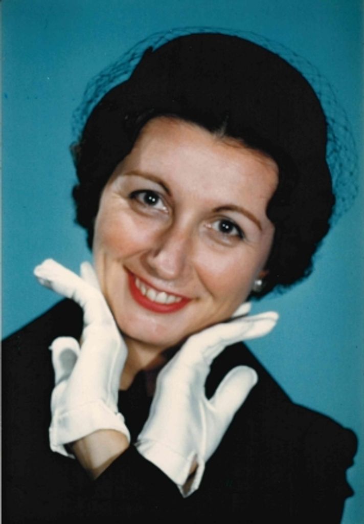 Verna "Betty" Elizabeth Giles