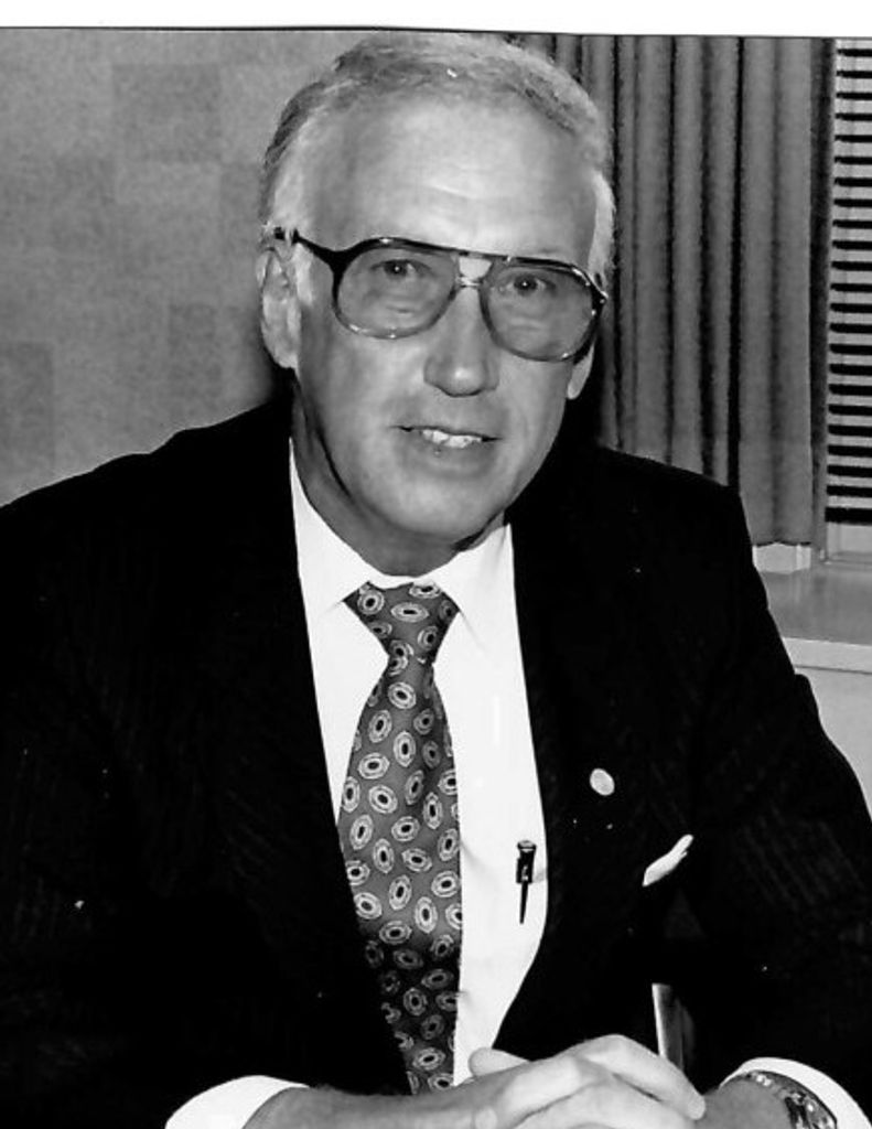 Robert R. Fuesel