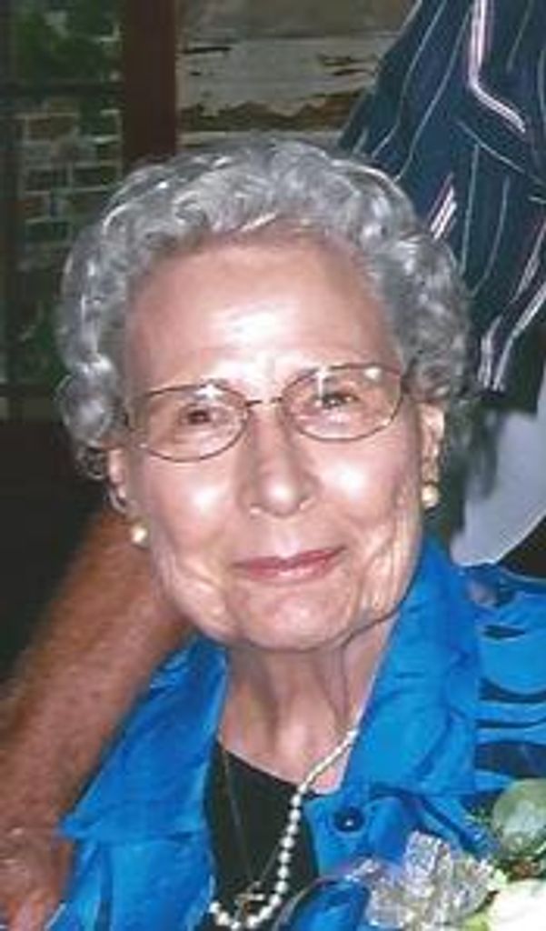 Louise Hall Profile Photo