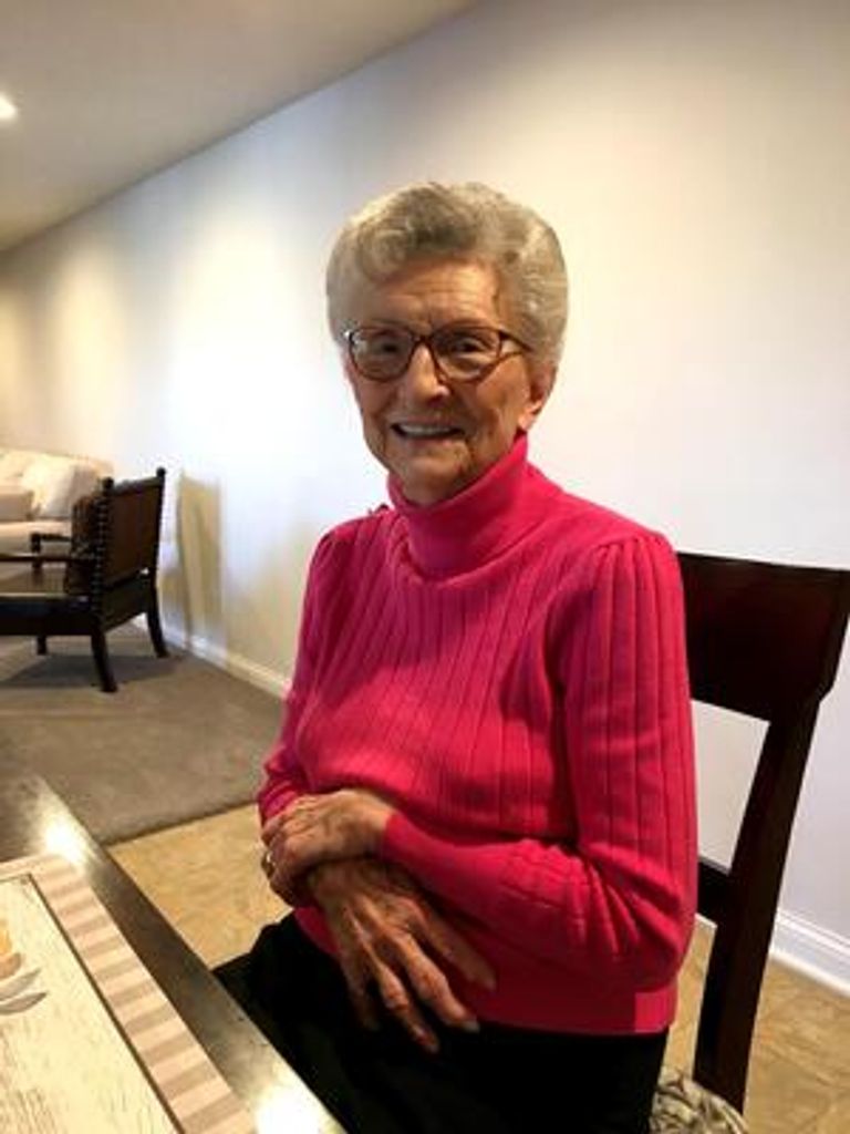 Joyce Lee Hull Profile Photo