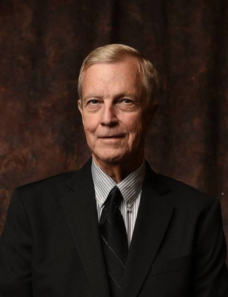 Dan Nelson Casteel Profile Photo