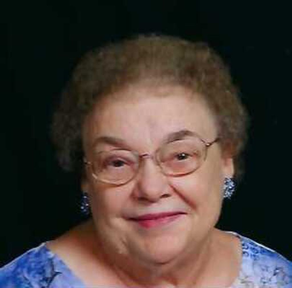 Maxine Vyvjala Profile Photo