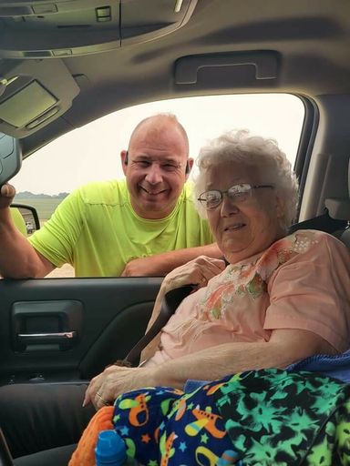 Betty Lou Ward photo gallery thumbnail 32 of 121