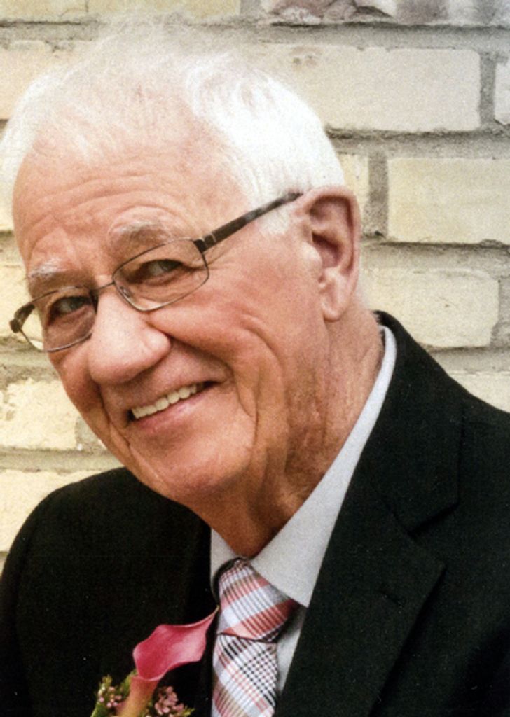 Robert "Bob" Malcolm Macleod Profile Photo