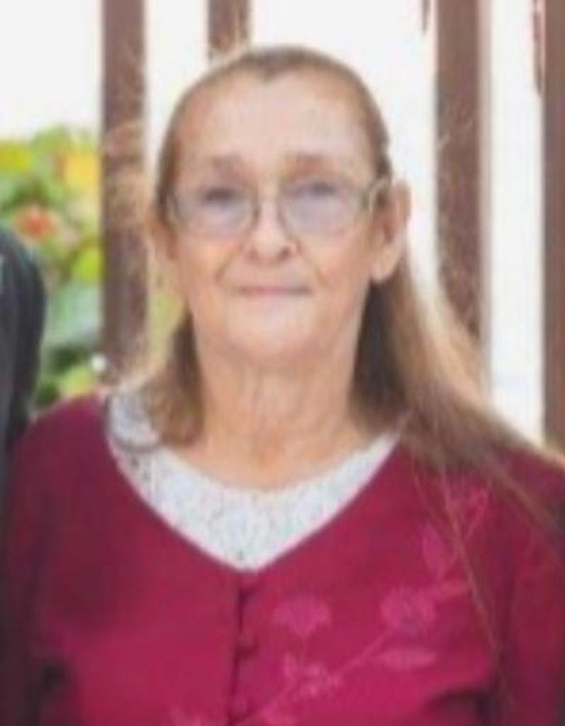 Esmeralda Pomales Profile Photo