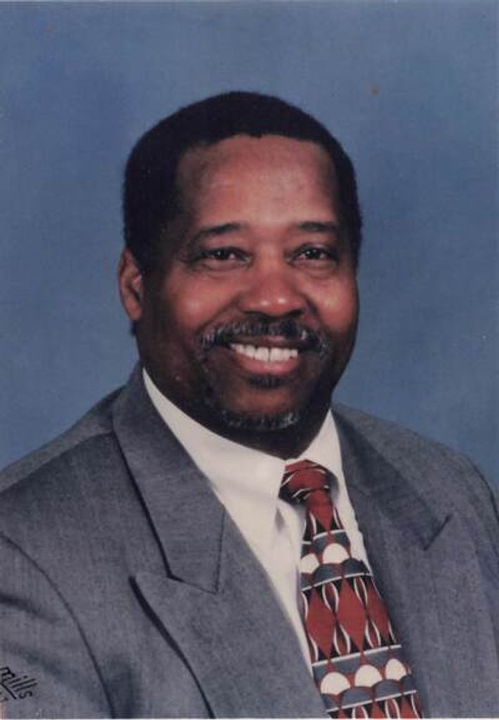 Henry Robert Lee Profile Photo