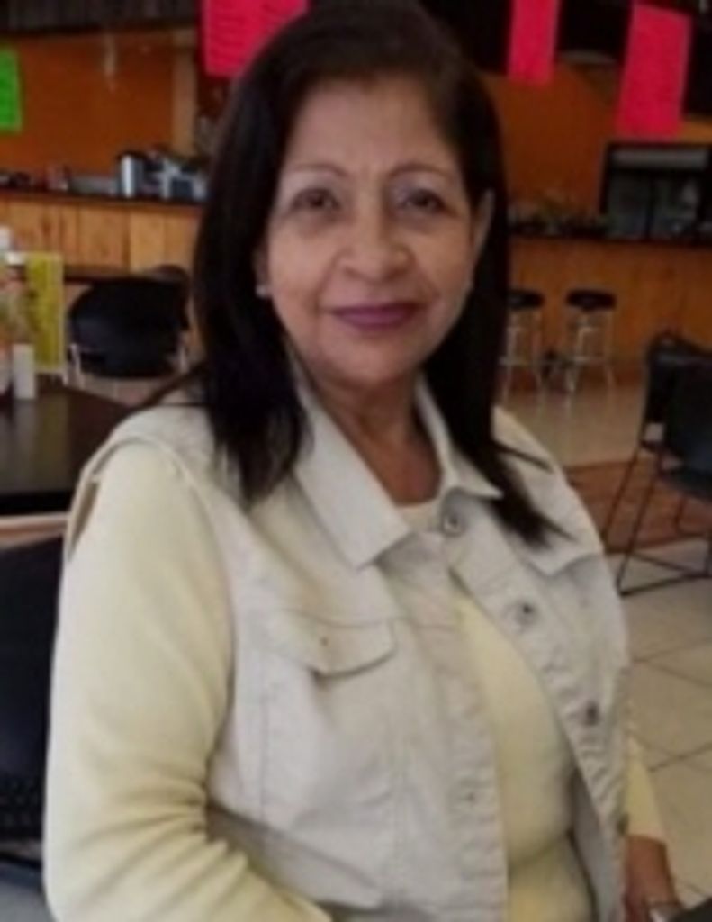 Gloria Vallecillo