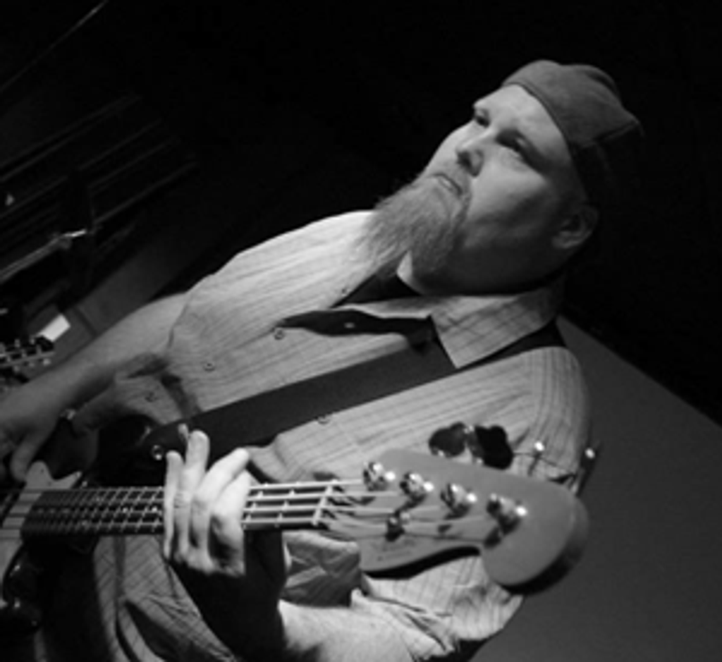Daniel J Clark
