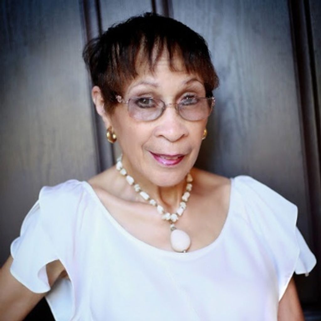 Carolyn Maxine Gray