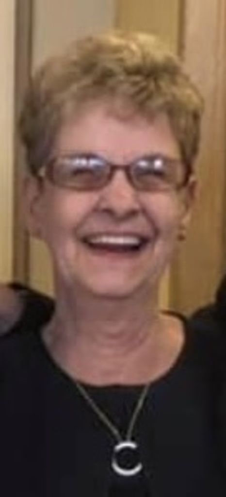 Deitre T. "Dee" (Thorbahn)  Gilson