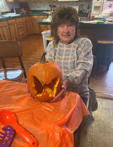 Virginia Mae (Bates)  Morrow photo gallery thumbnail 15 of 33