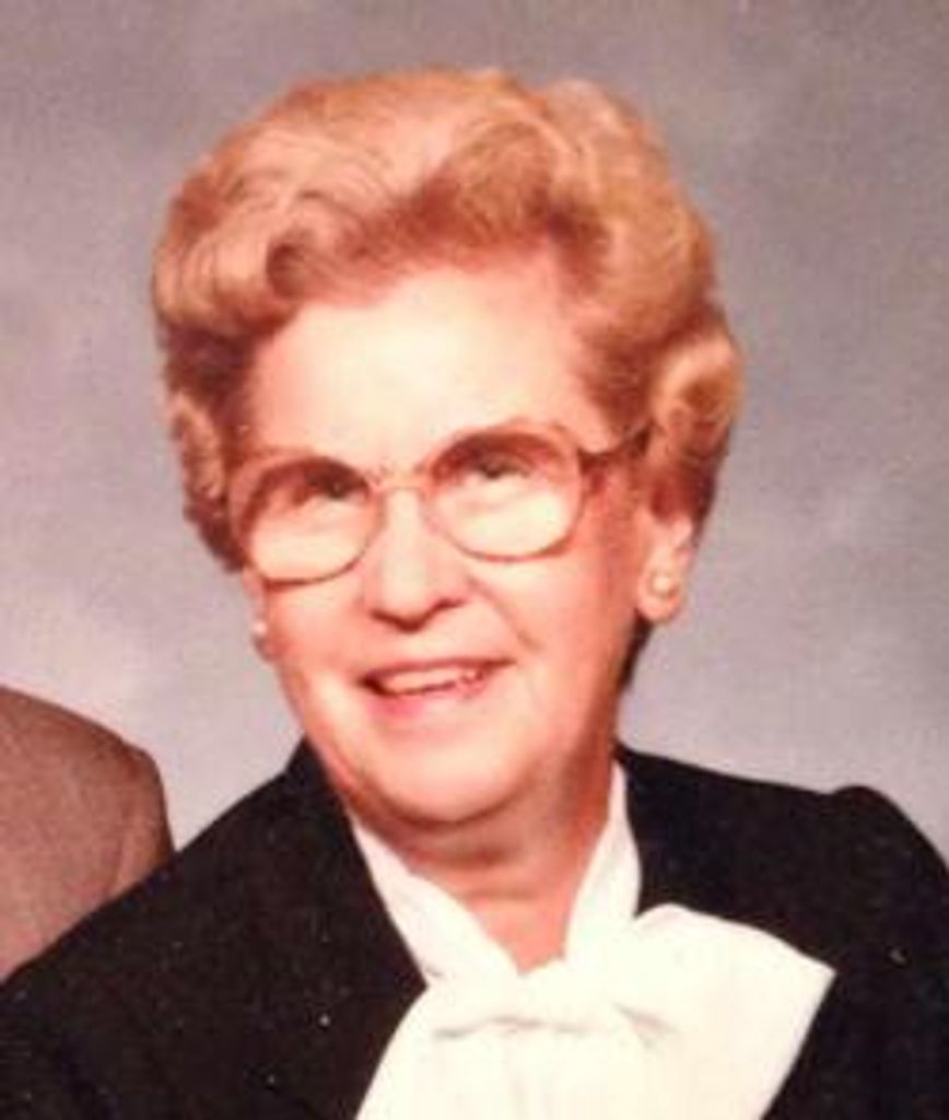 Elizabeth Varela Profile Photo