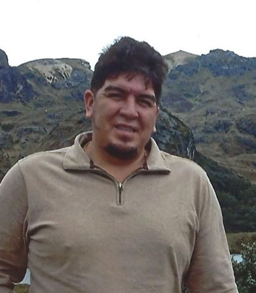 Luis Molina Profile Photo
