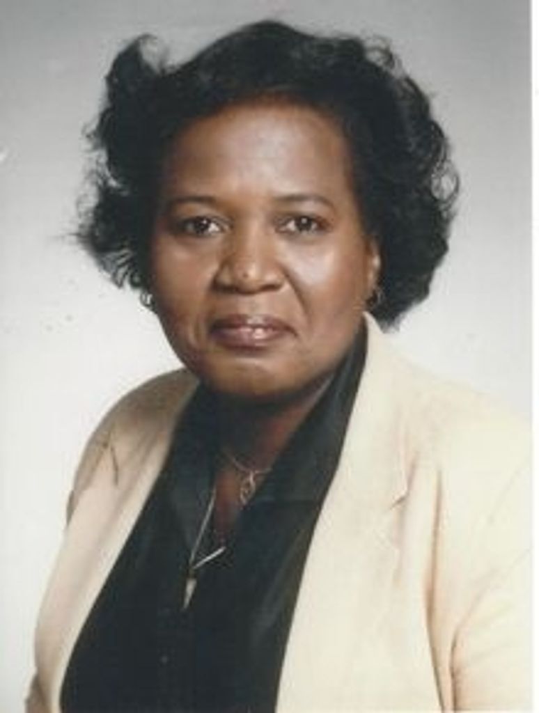 Ms Shirley Robinson